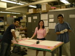 2006/4/13 Students are making ribbons.