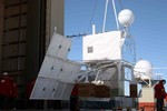 2007-12-05c Payload hanging from Boss